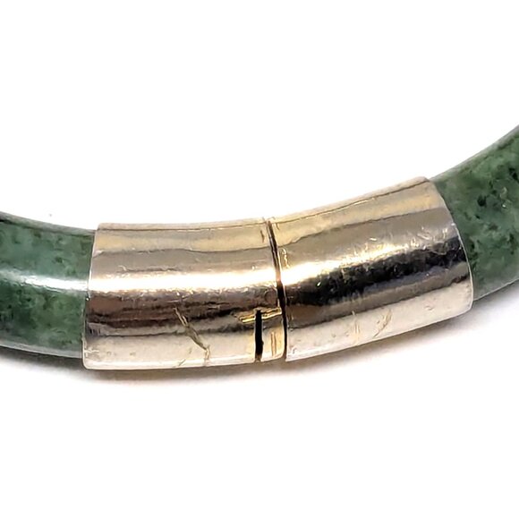 Vintage spinach green nephrite jade hinged bracelet Gold Plate sz 7.5 - Picture 5 of 15